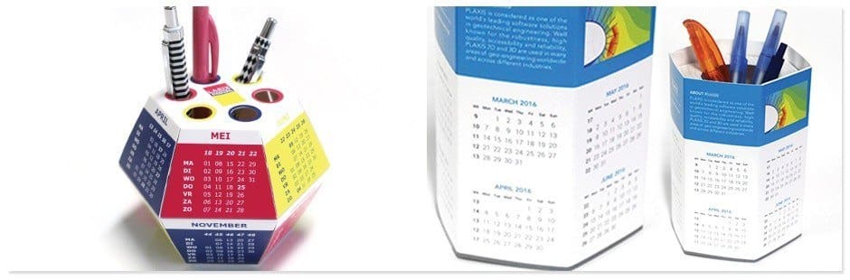 Eindejaarsmailing met kalender en pennenbak versturen